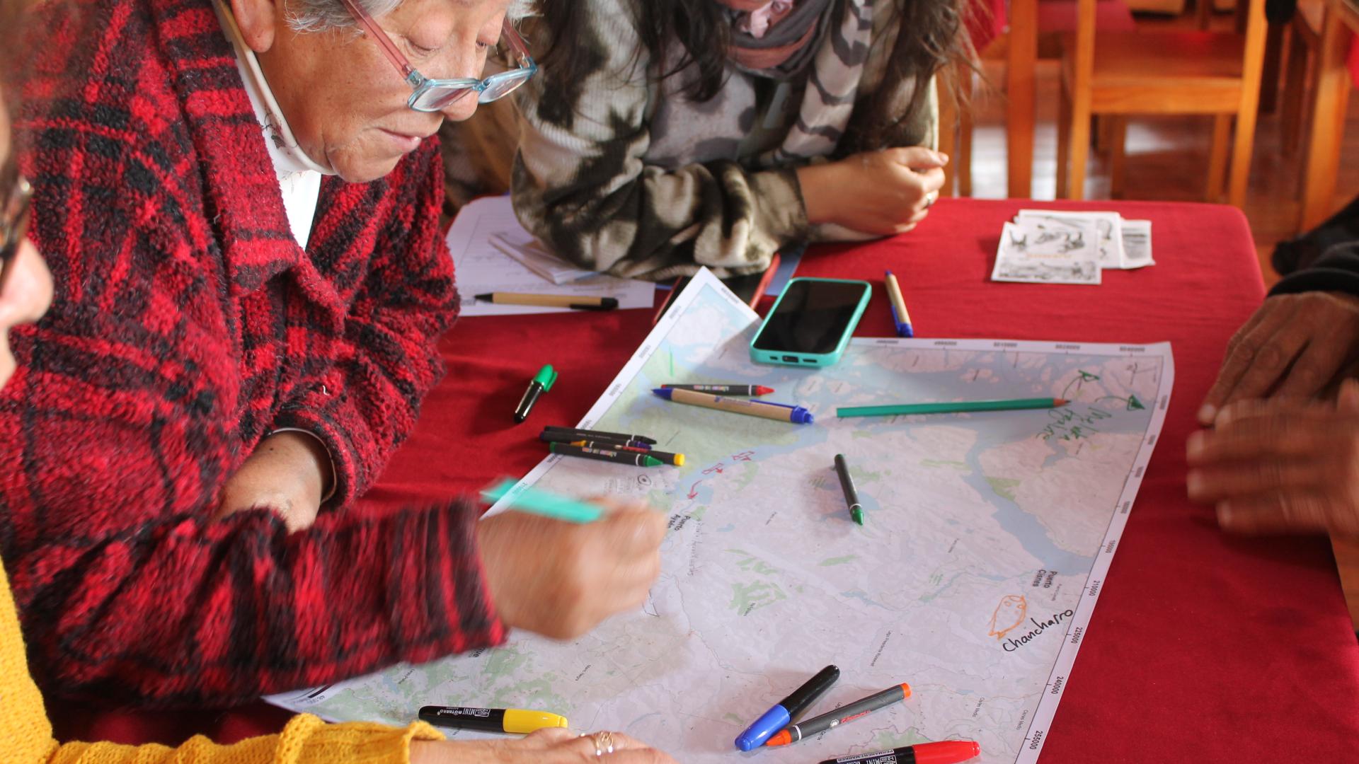 Talleres y entrevistas a adultos mayores desarrolladas en Puerto Aysén 
