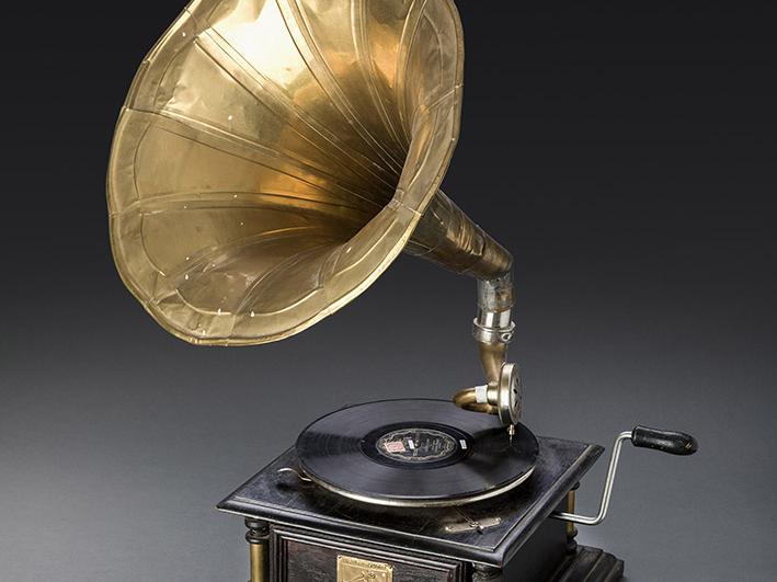 Gramófono de sobremesa con bocina, The Gramophone Company