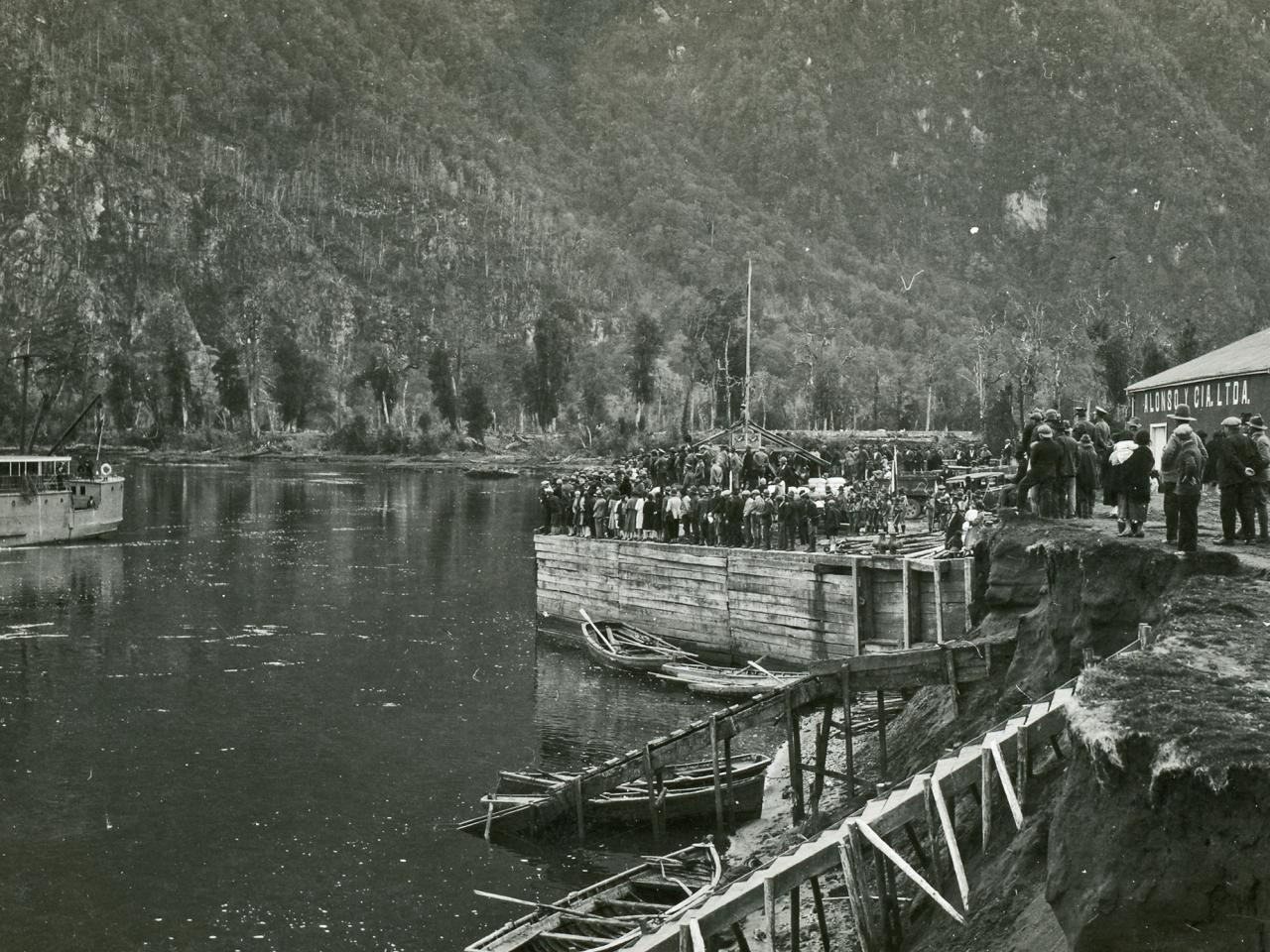 Muelle de Alonso y Cía. en Puerto Aysén (ca. 1935)