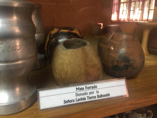 Detalle de mates en Museo del Mate, El Blanco.