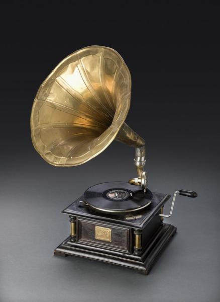 Gramófono de sobremesa con bocina, The Gramophone Company